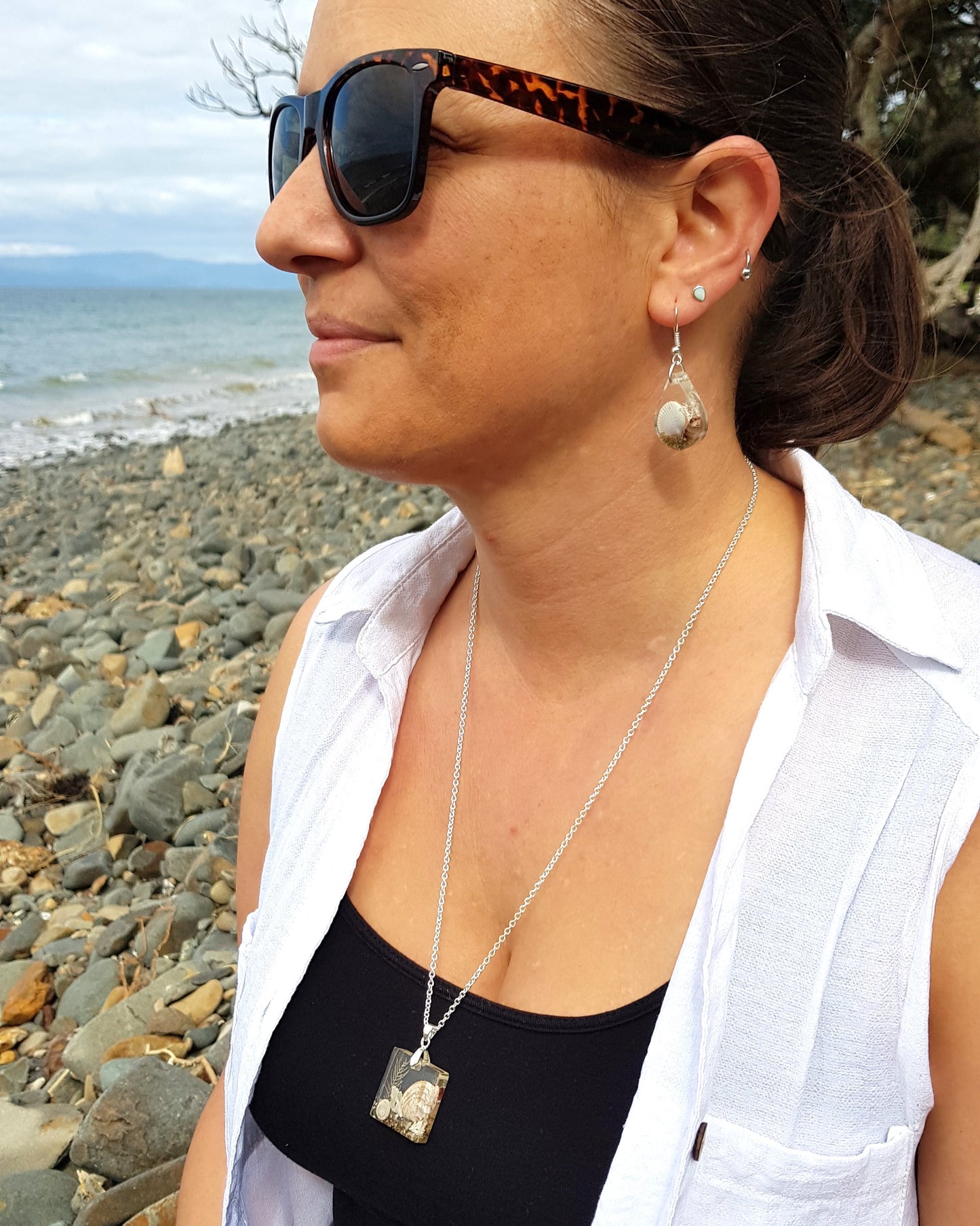 Necklace - Square with Clam Shell