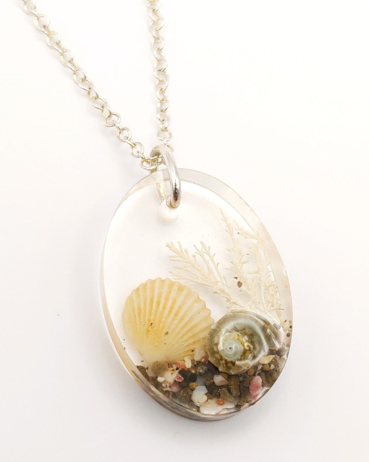 Necklace - Oval with Clam Shell