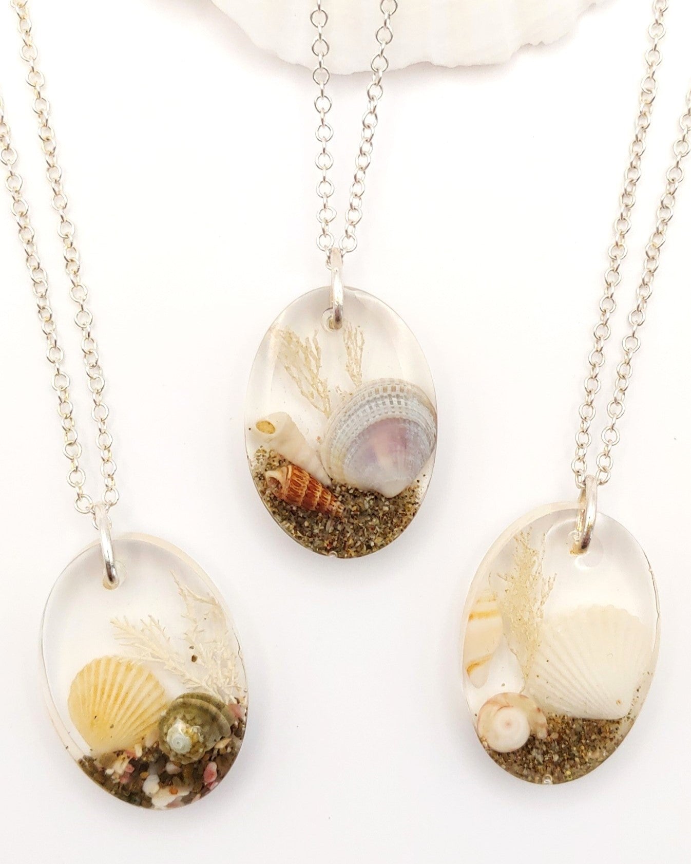 Necklace - Oval with Clam Shell