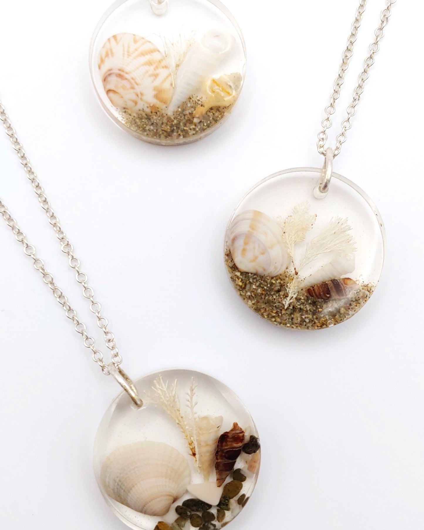 Necklace - Round with Clam Shell