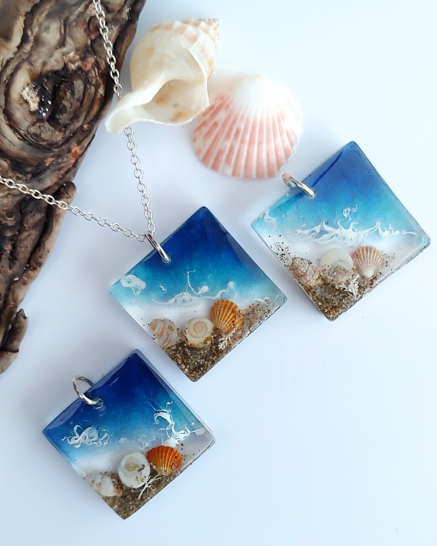 Necklace NEW - Square Tropical Shore Design