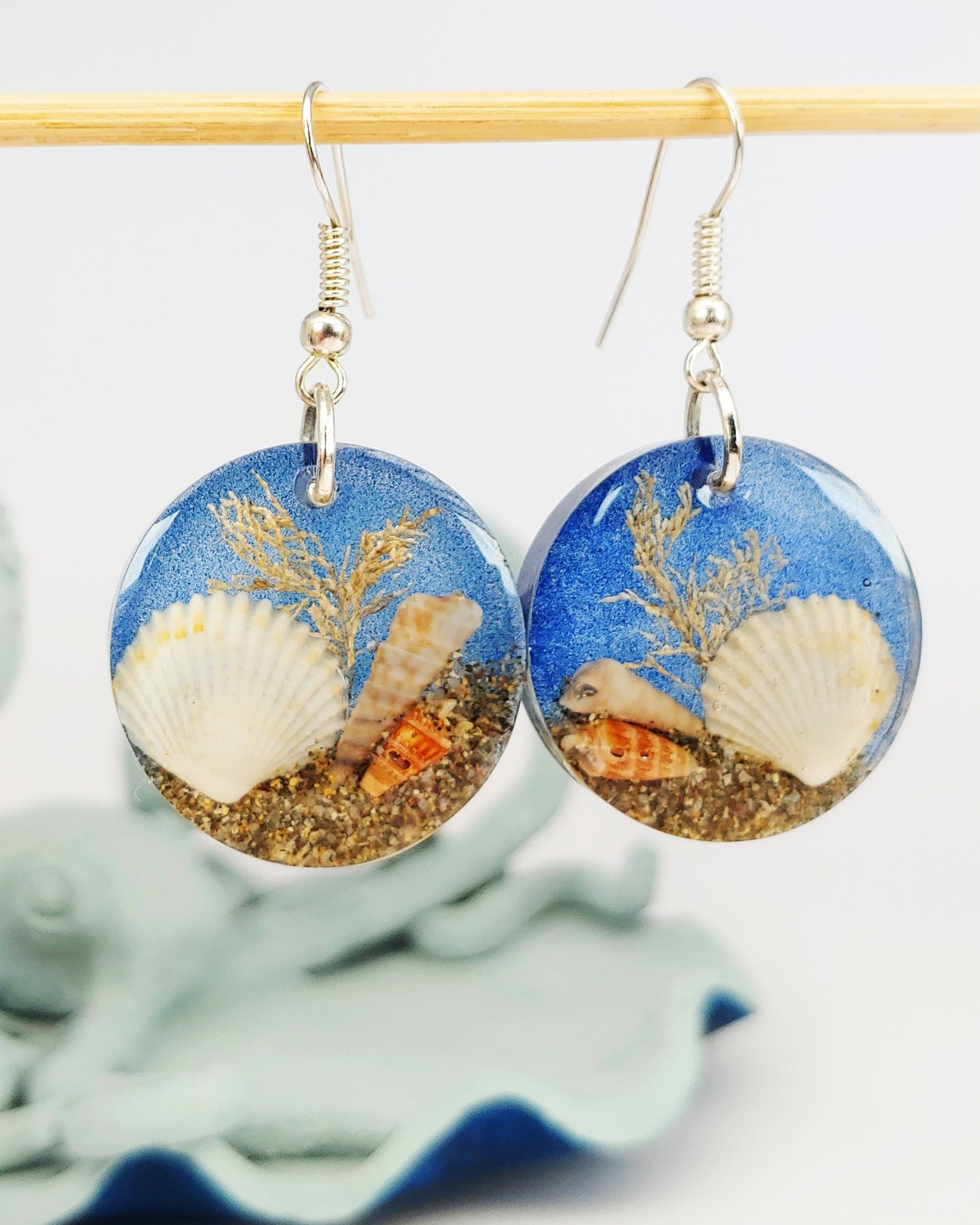 Earrings NEW - Round with Clam Shell - Ocean Blue