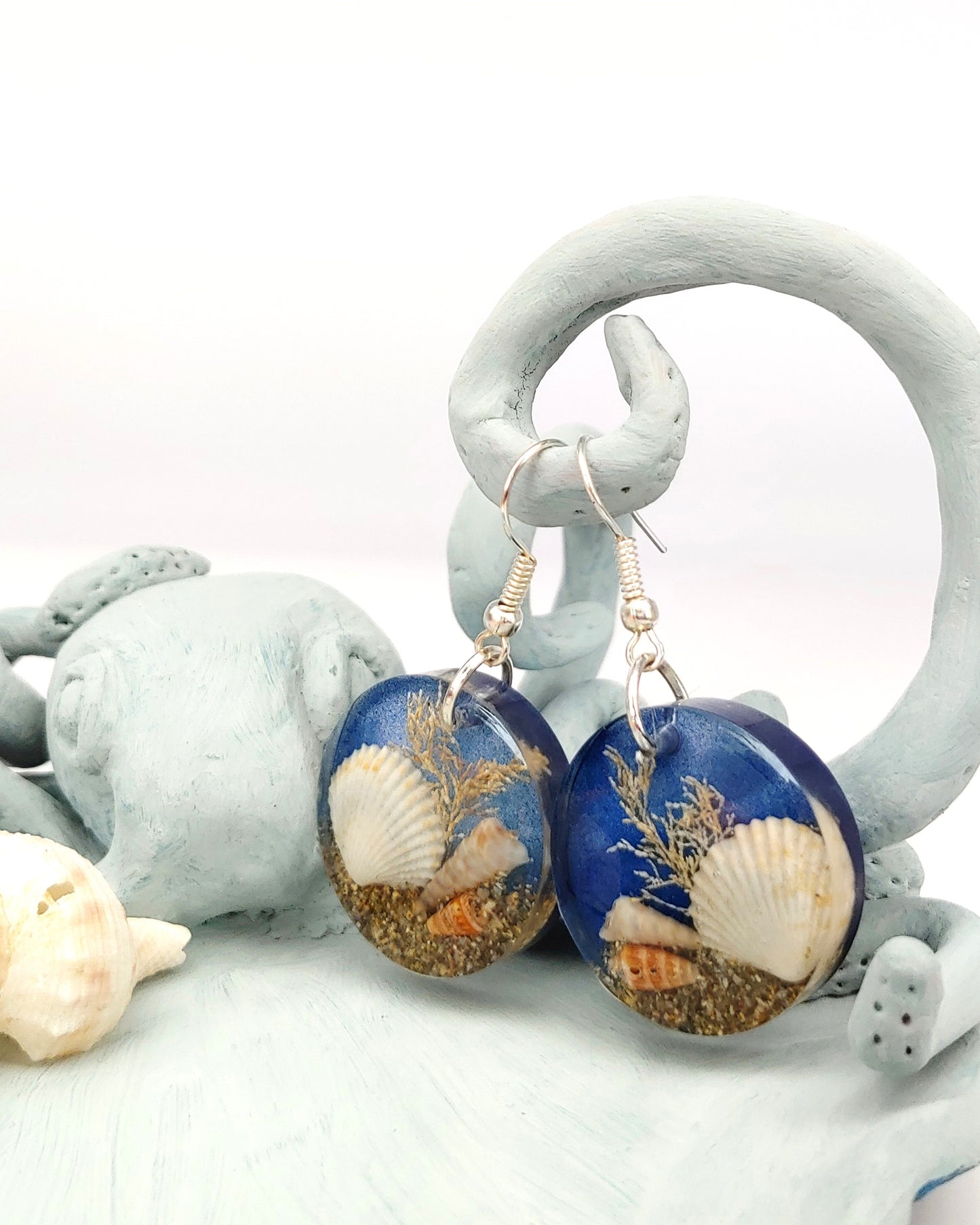Earrings NEW - Round with Clam Shell - Ocean Blue